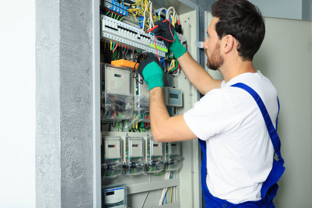 Best Circuit Breaker Repair  in Marshall, WI